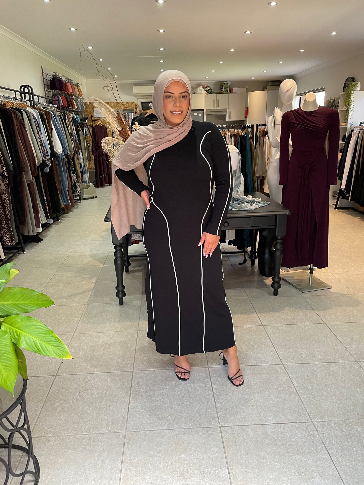 Faiza Body Dress