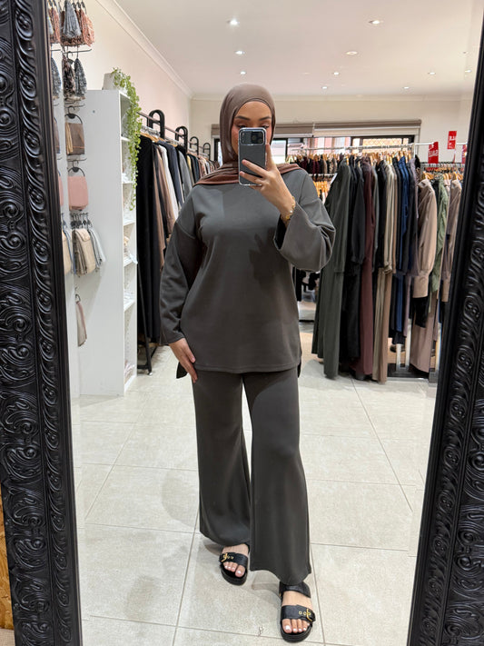 Relaxed Set - Bluestone